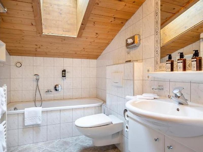 7A59425636A0D50277171B4B2DEB67A7