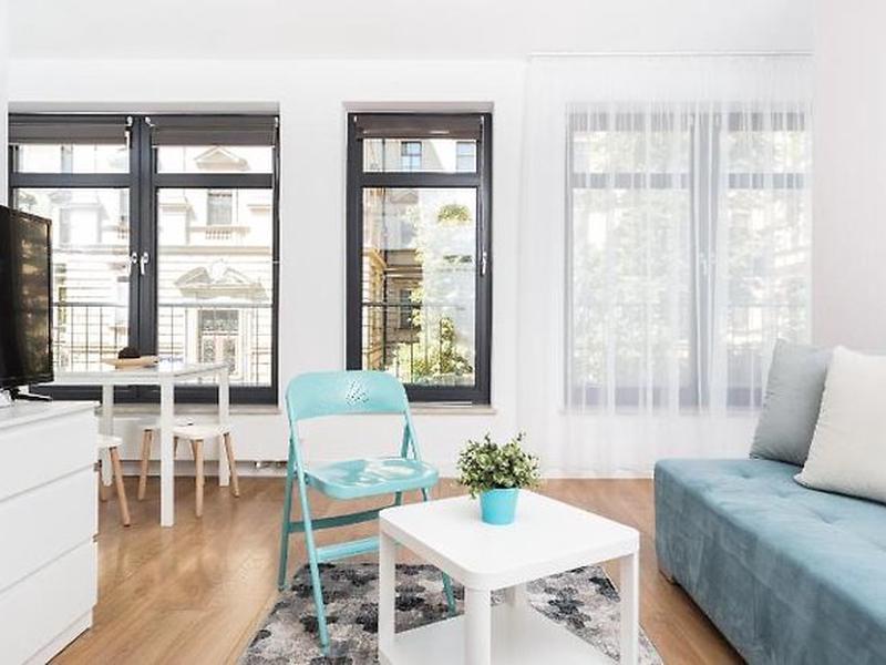 53EDB3787E1DEF62139E7B4F7B963F4C