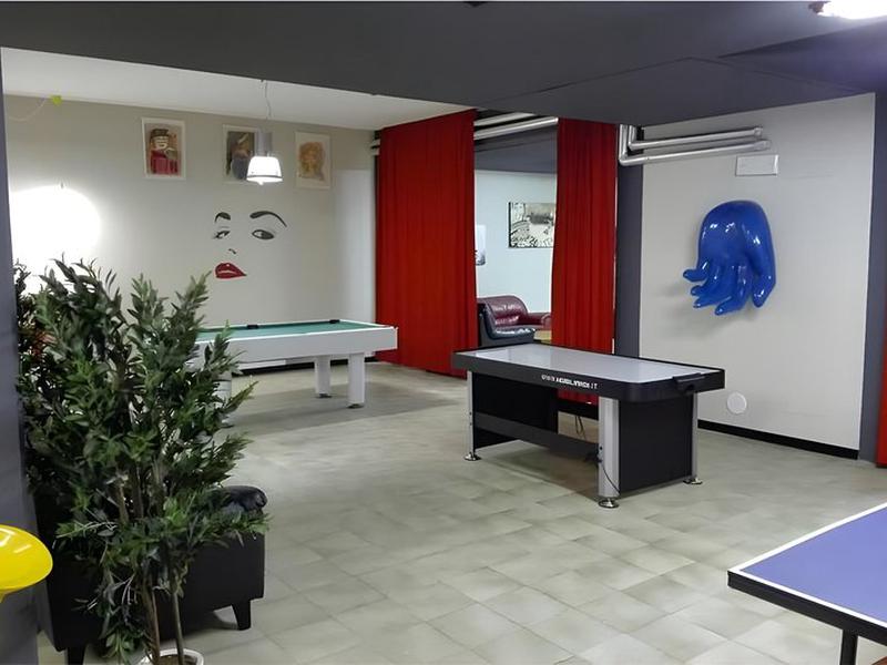 D12AD30903F3B14954A670BD8EF12F1C