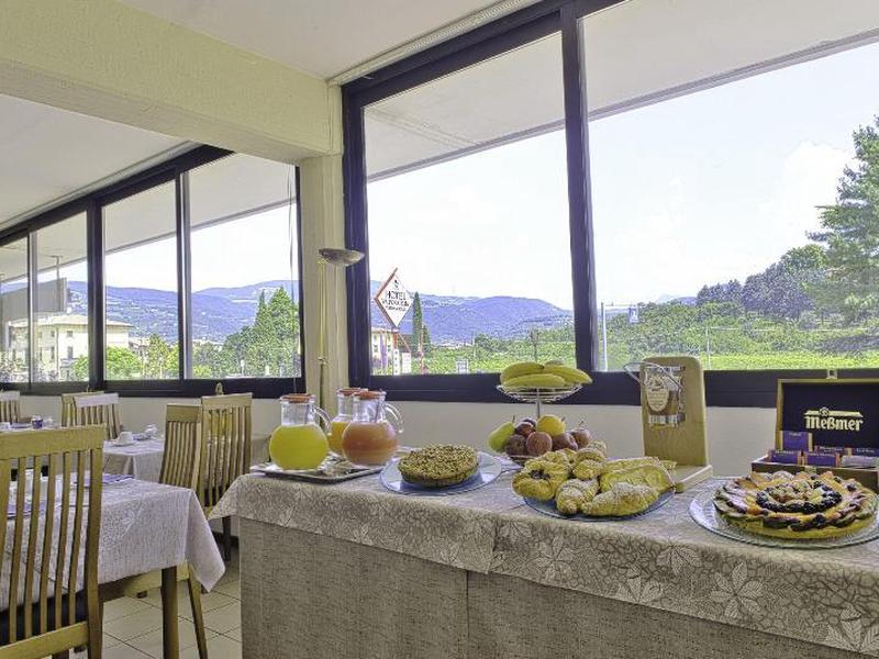 1CEEADCD2F0D634BEBCF474CF715DD8F