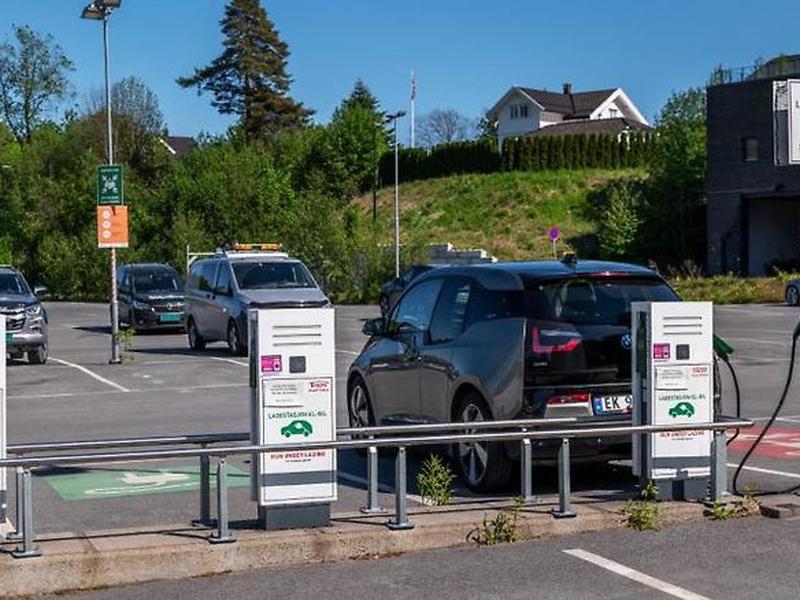 93567C32386FD11D30BFA6D431D72879