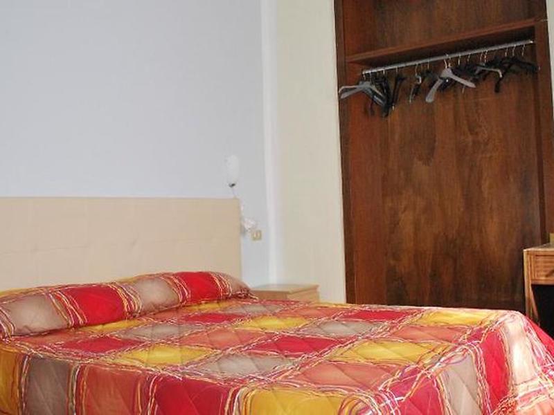 12B805F30FCD87A1620313D0B4ADA0C9