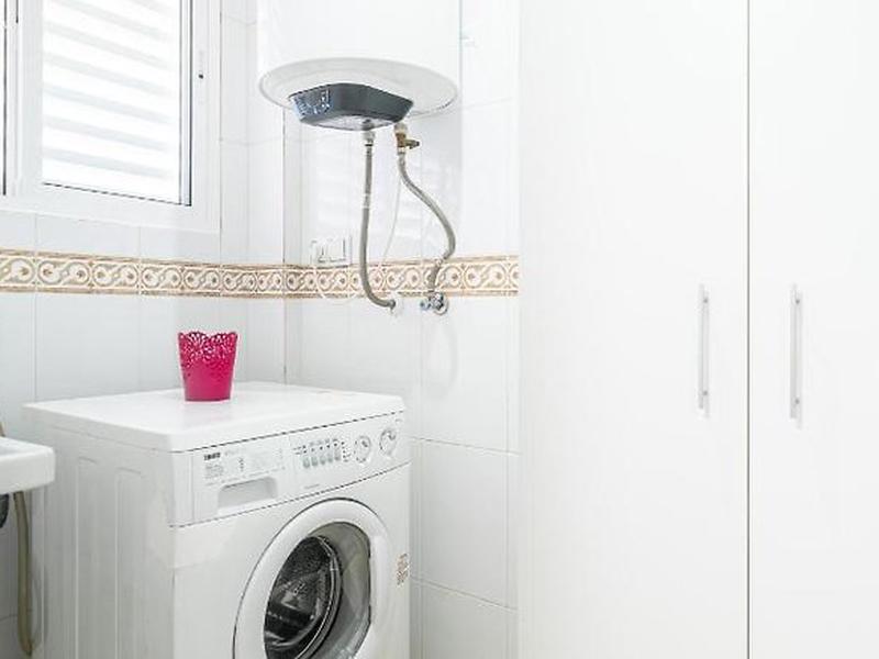 AAA852BD4508449D81A879AA9529BCD7