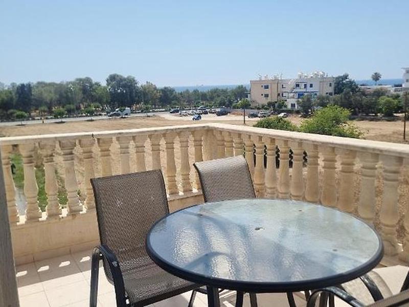 DC461B0A4D567E977F43D51C27065812