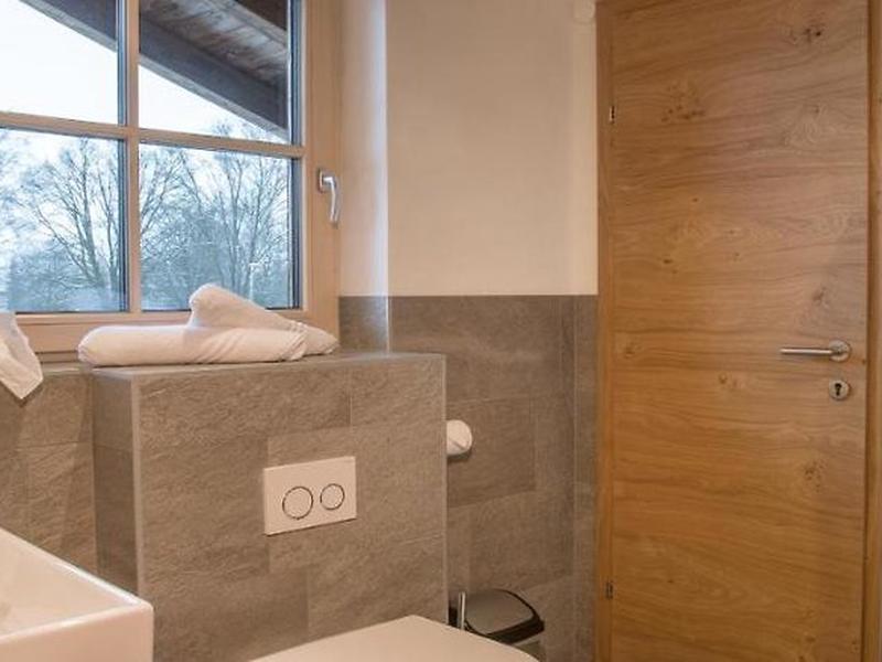 85D048C56BCB52CE708FBB246BEFD64D