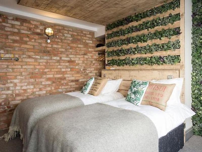 7114F7ECA4F2A2210E0026840E74DE62