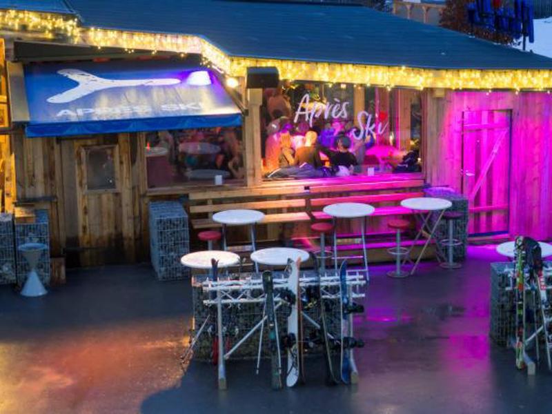 C1206398D38840484C582392DA7E4E07