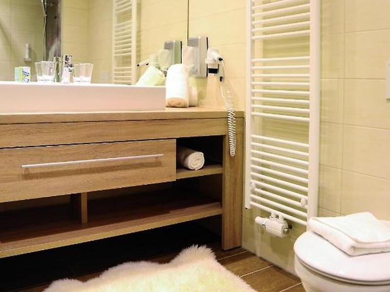 8BBC0032D068F94AE7F47CC4513C45FB