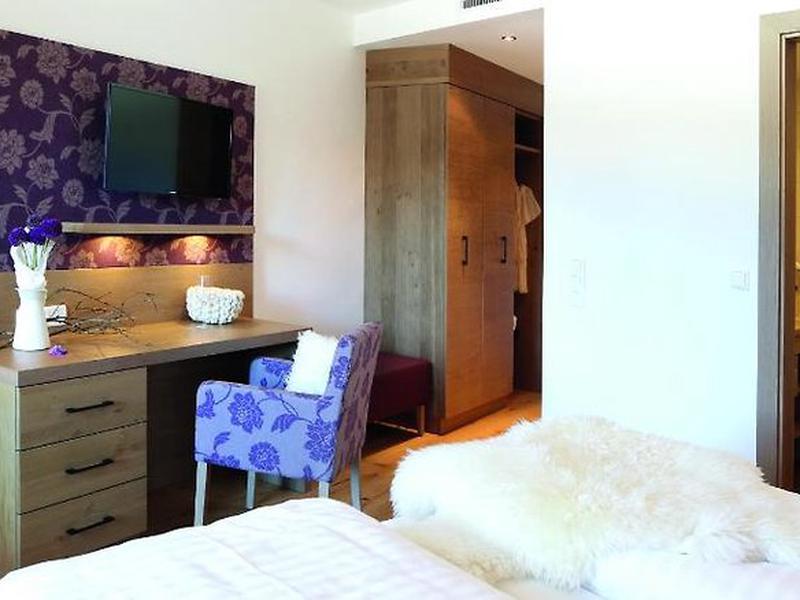 58A8A018CEC6BF6E64E7D40FB44924E5