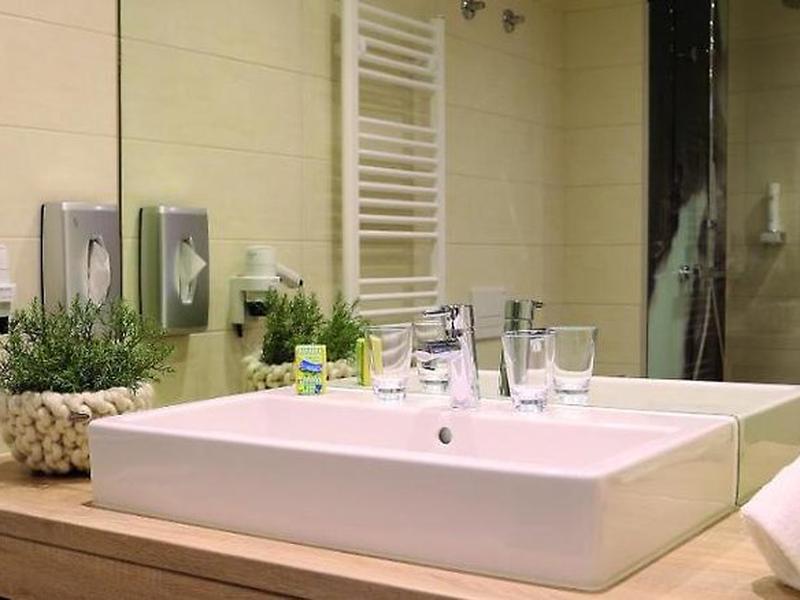 35C1443A9E2B7723532826281E69519C