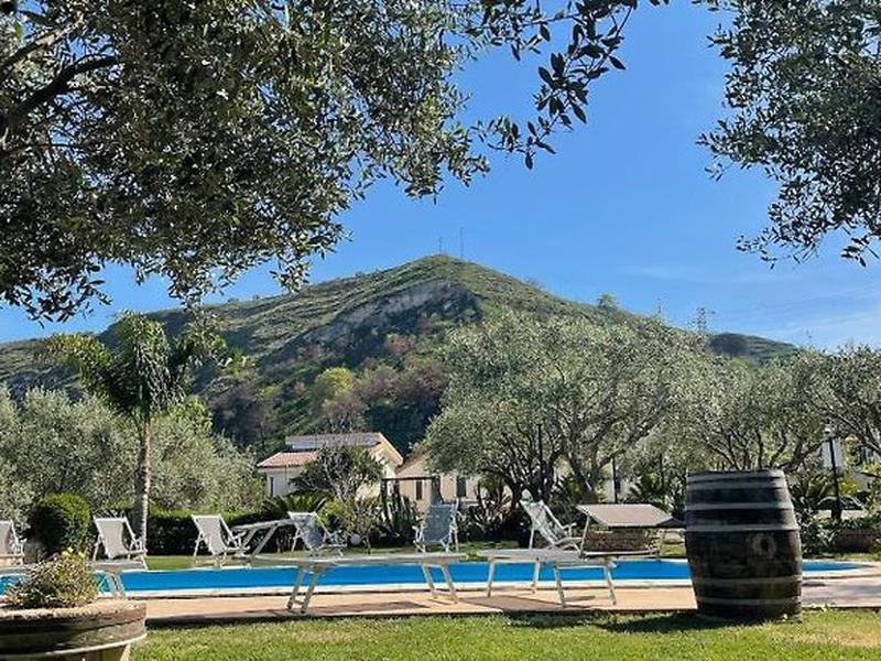 4B8728FAED2DDD299341A151318FE62F