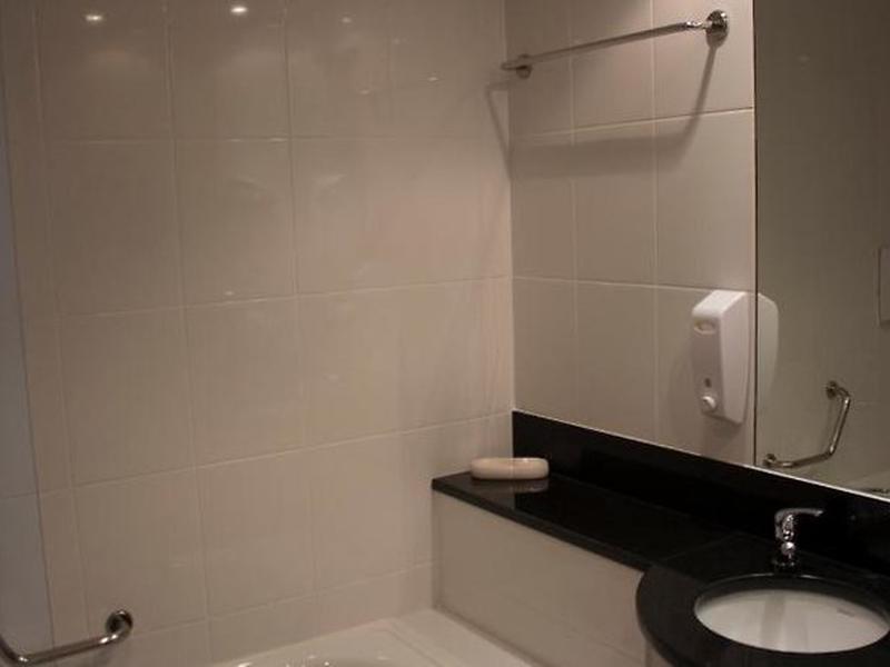 6FD18F2D931DF940CD99A13BC383E9AE