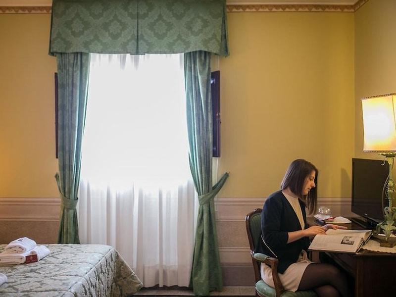 A62A073F319F7ACBD908D757828D41EE