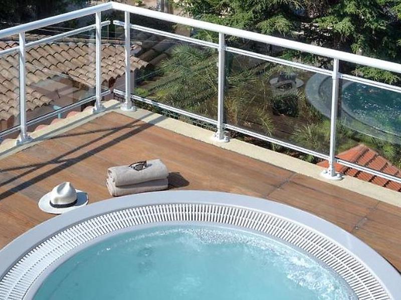 E411233EEB9171826D703A39AD878A93