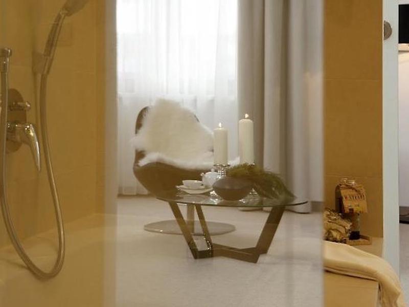 62864233928E45BE976227D5F7C05064