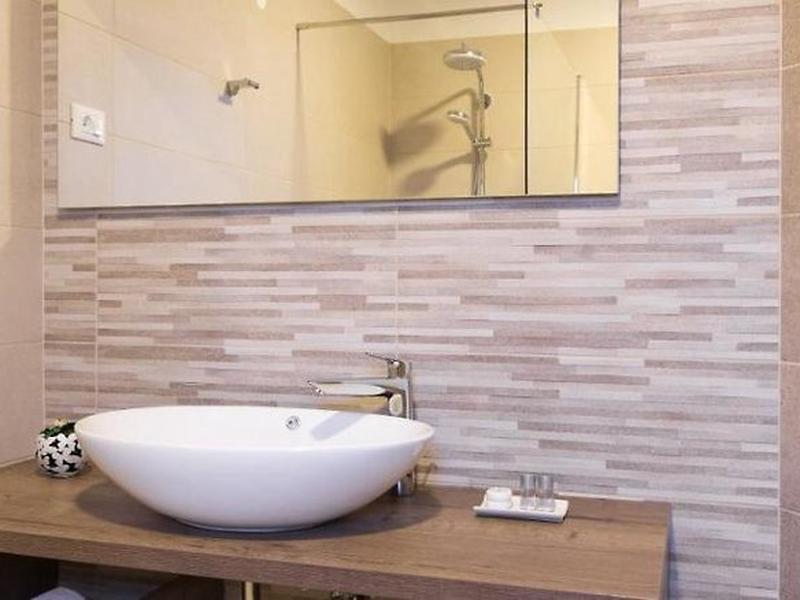 8C6DB5C0DF230F7321AE10028FC0A455