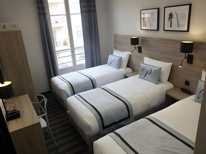 8535CEF7F22CBE9643E1560D1B9CDF4F