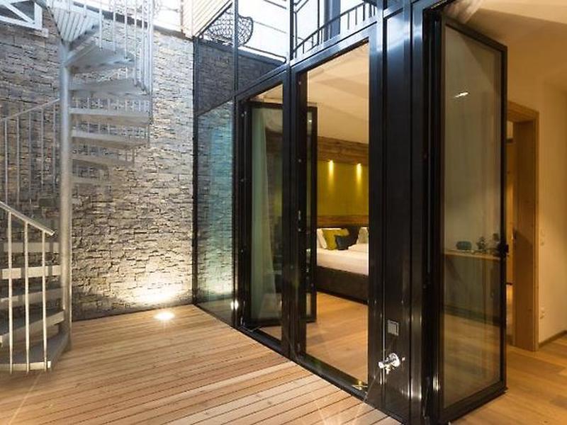 97A0A24484A22595297543FF8A02F55B