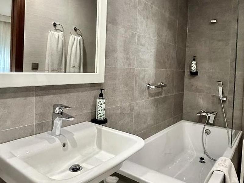 8C98B6DD2B33F9AC1E26CAEF2F6DC143