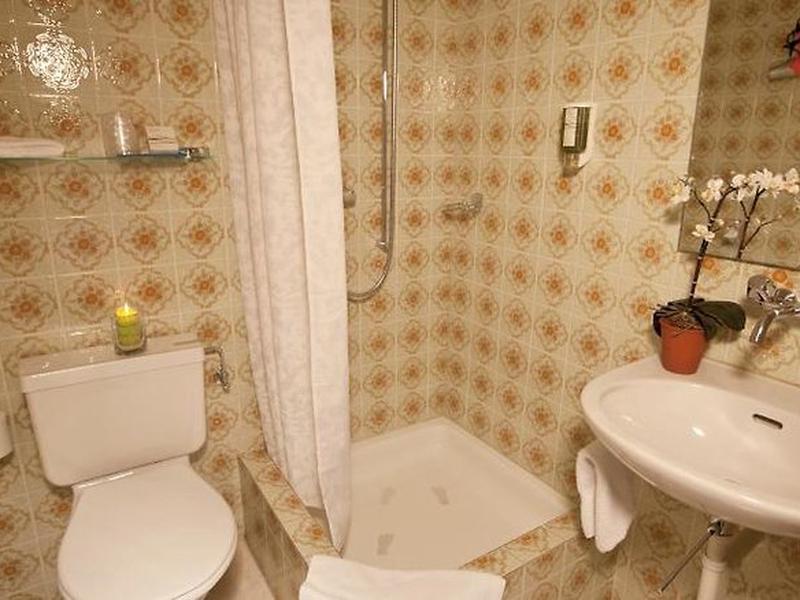 3D01E6836AC426072DA4CB41E6460E3F