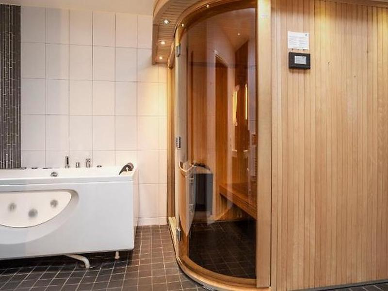 BB779E49E755BBEEF5544A72201D3544