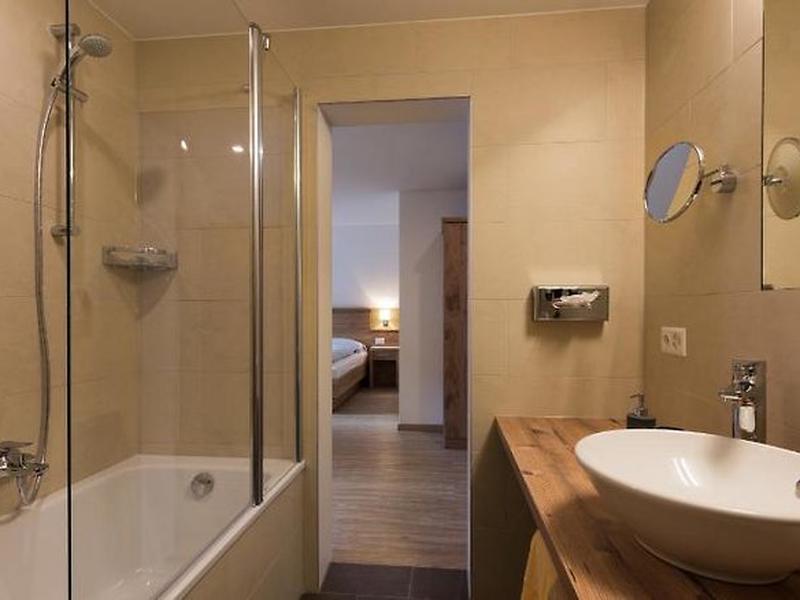 6814EA00DCCDCD6C55A4419D5B0D971D