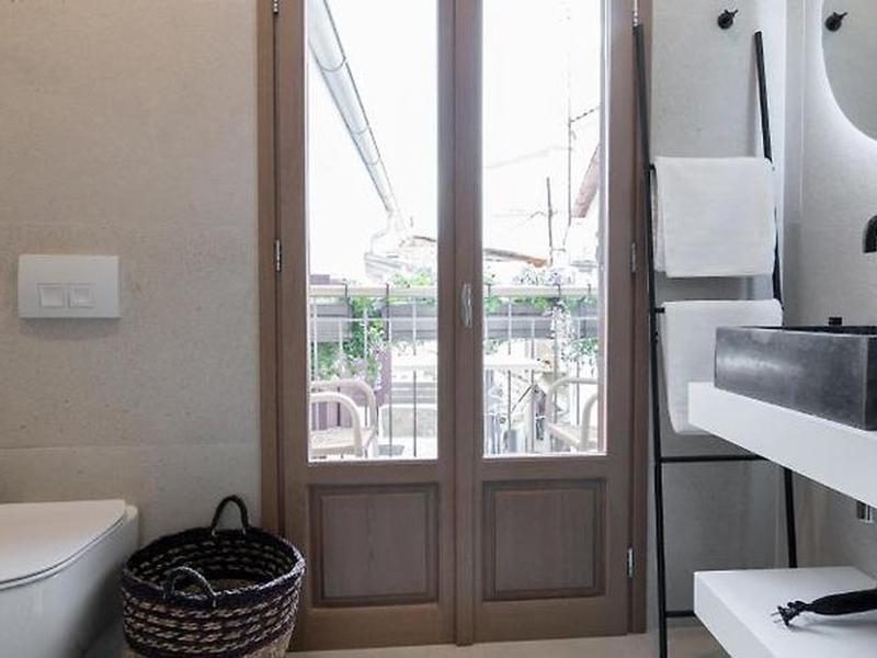 B203E3FD10128DB2A1824CB232F2DD35