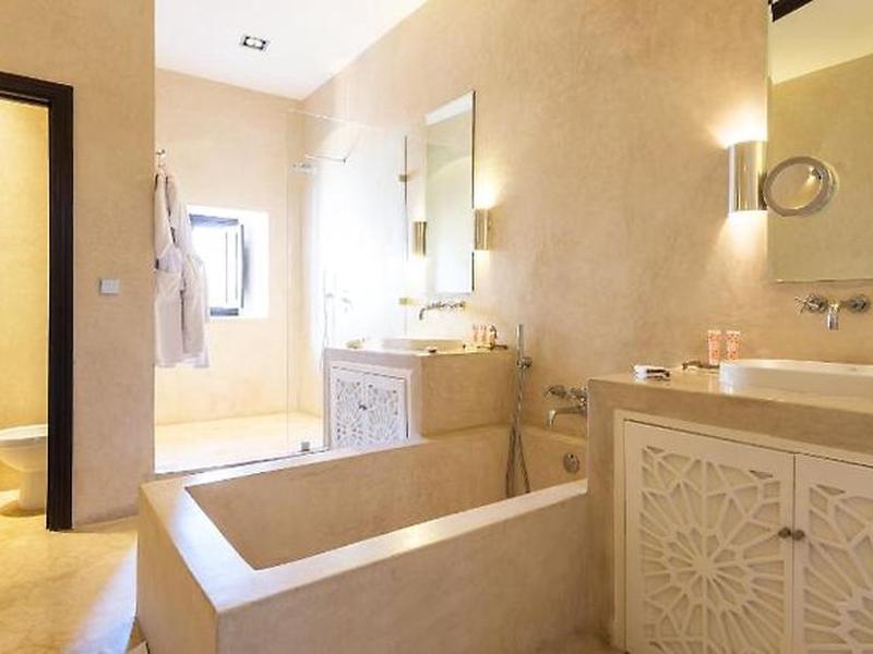 11D721461B05437DC715C2666C73B15D