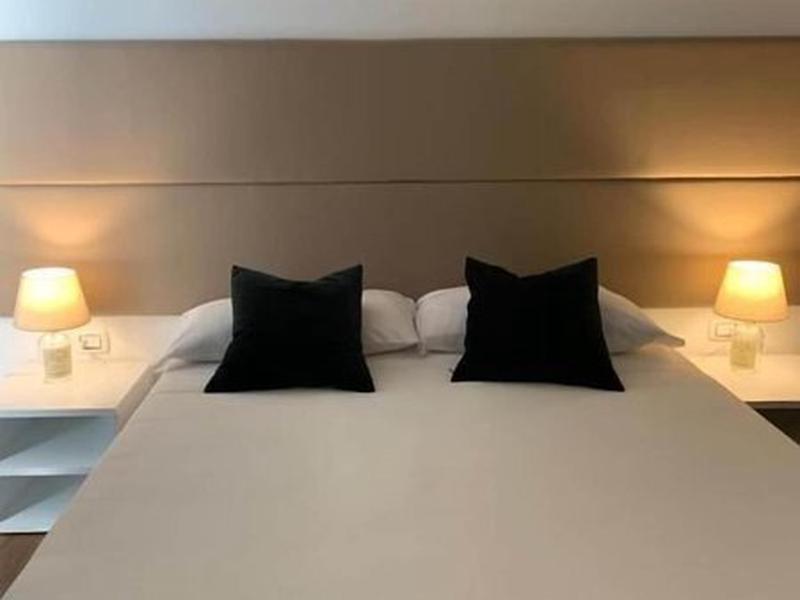 D8BD950DEECA2453A63A66B4223C2579