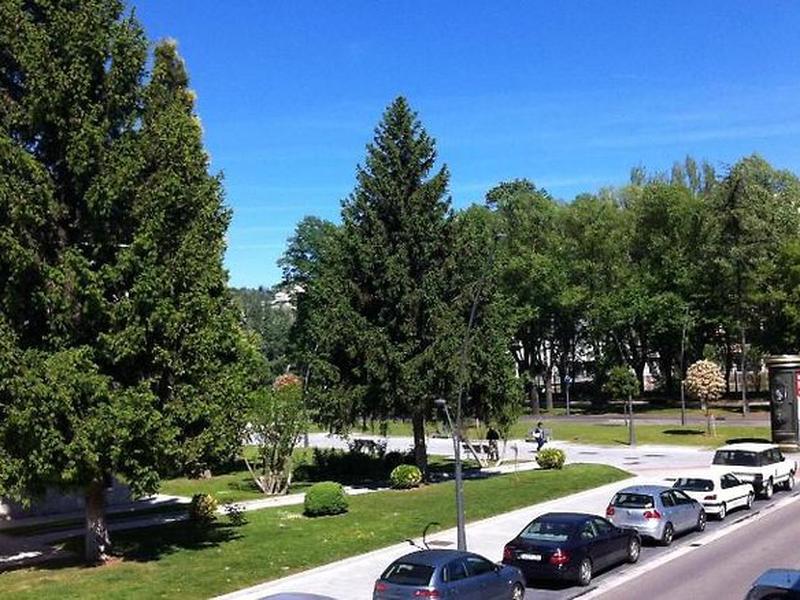 7033AE3F4AB4D759AA8A8B6449448C06