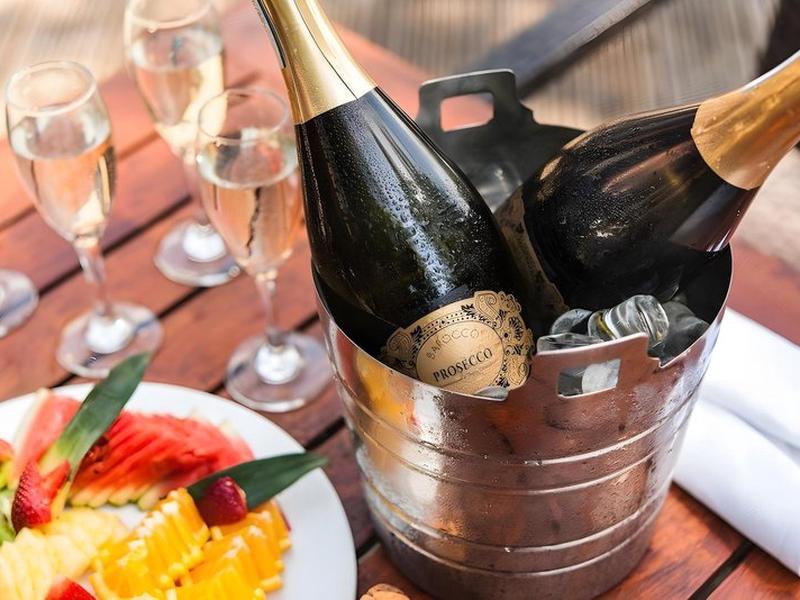 881E887FC9F37E43ABAF32E7DBD26A06