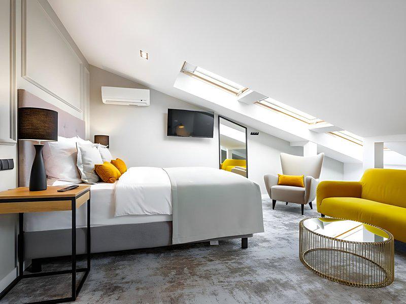 2F6678123C62037B5927F2A60FCCBF64