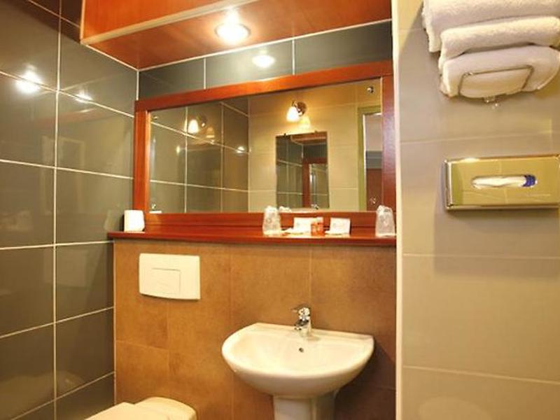 6818134143137F429B7681F2B8E7859F