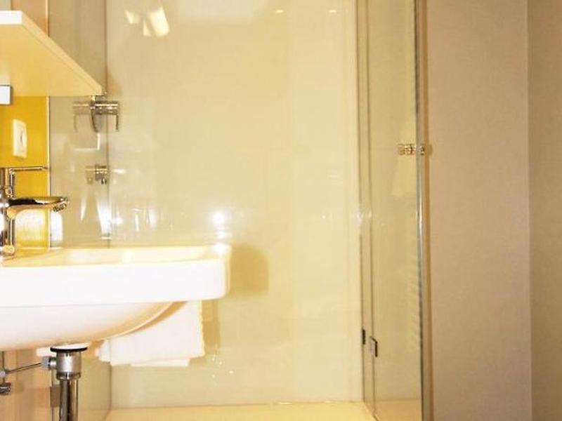 B168D8AE94D66839FB4220C052D175A7