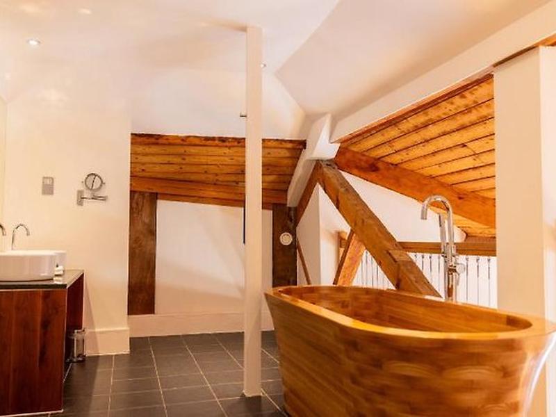 5610960A49F899A650C53E51DB3D2F37