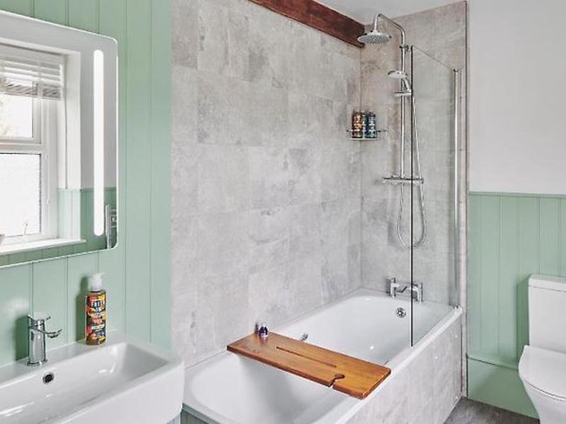 4C0315EB81F8E5817089C7A80A6F8D43