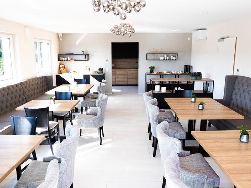 167A8B4ADBBE0A323C827274F360F998