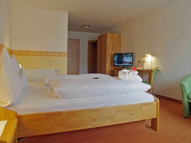 3359F01F2C1B9EF8E591B10E8E9F4D0E