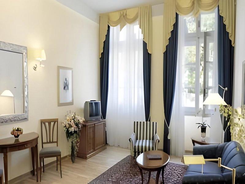 458D1B8832F6F49C00AEAA8475EC620E