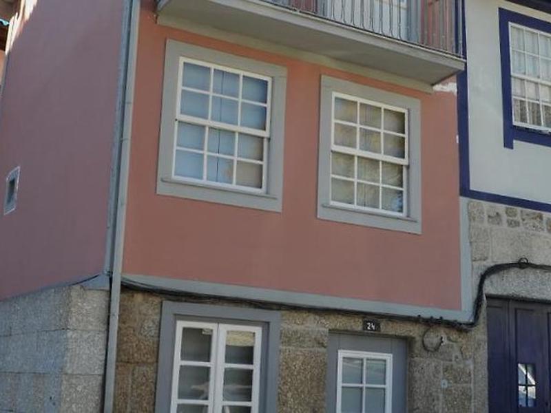 BDAB3EB1AE74D81243890F988B89F7FE