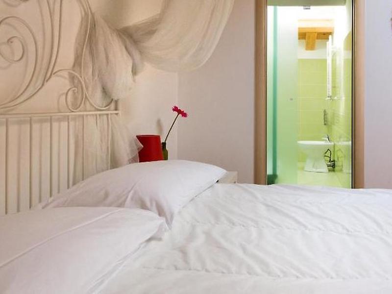 99C8D19EC9D637F4334E4D9D7A8B5865