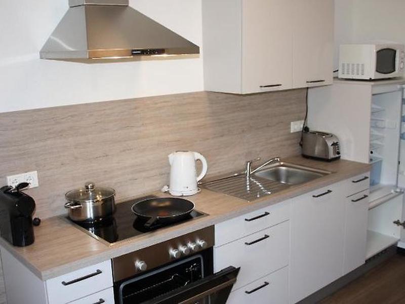 C5FB39F3B085C28A76EAC3E1420F32BE