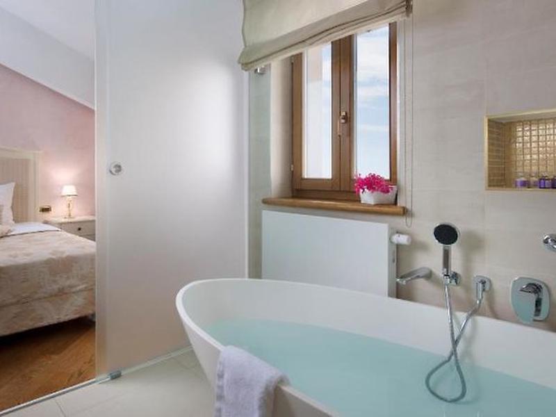 4A604D00B9A67B52446405C21D412609