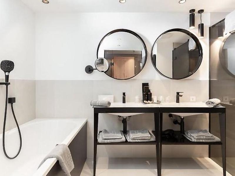 E390DE0B1D988FD23D2941CD082F184B