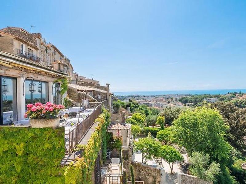 7942CEE95C6D0BC1BCC435F9255FFB4D