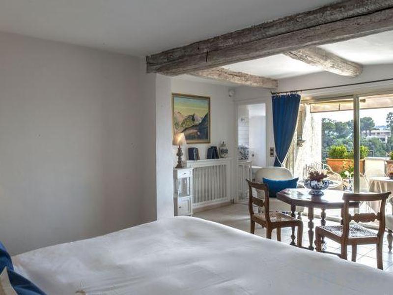 996F95C5EA7132D27989FD5B6695DC3B