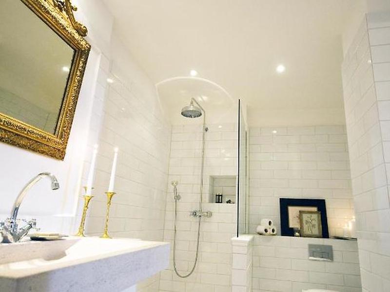 FF4977DBC878E698624D1EC2DFD1CB3E