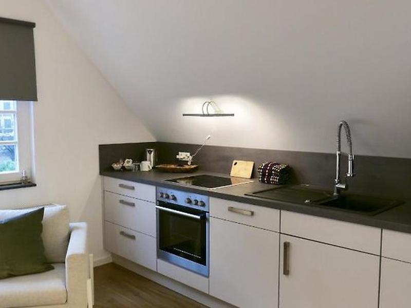 E6DCA3A3F0572B36F455E6C936E4B0F4