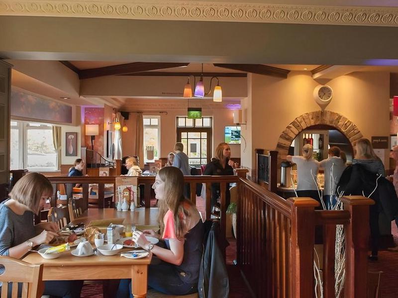 7095CDE7D2876BE281B8C46E9CD6C4AC