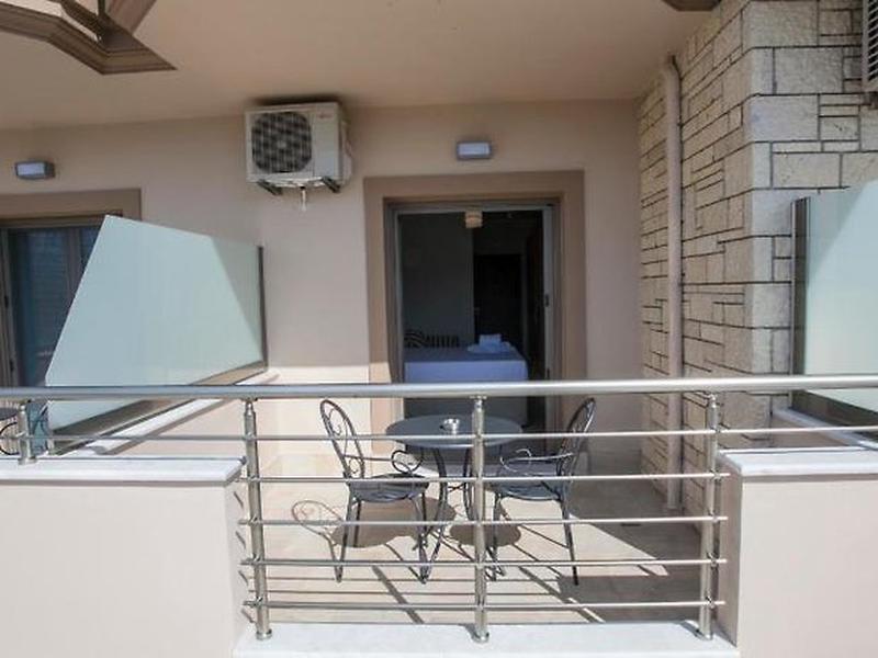 4F15988AE0F7C34E44BBDC00BC2E5C5B